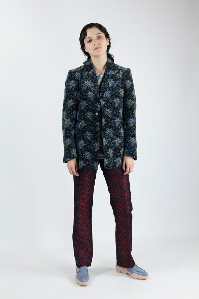 jara-lopez-ballonga-fashion-photography-berlin-blue-shoes-jacket